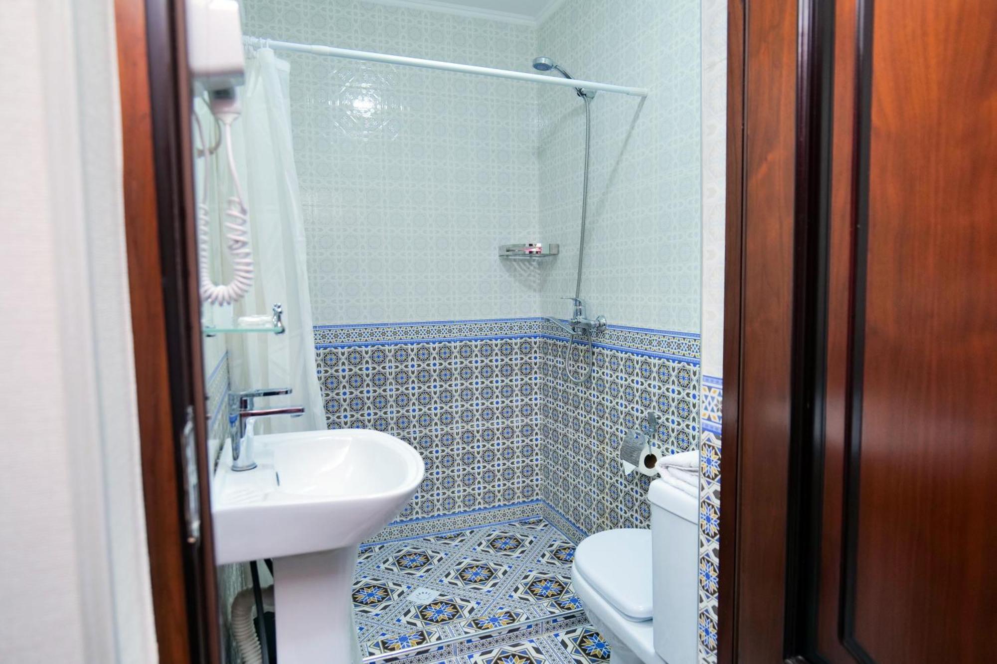 Rayyan Hotel Buchara Rum bild